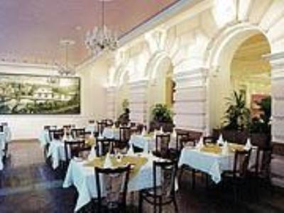 Krivan Hotel كارلوفي فاري المظهر الخارجي الصورة